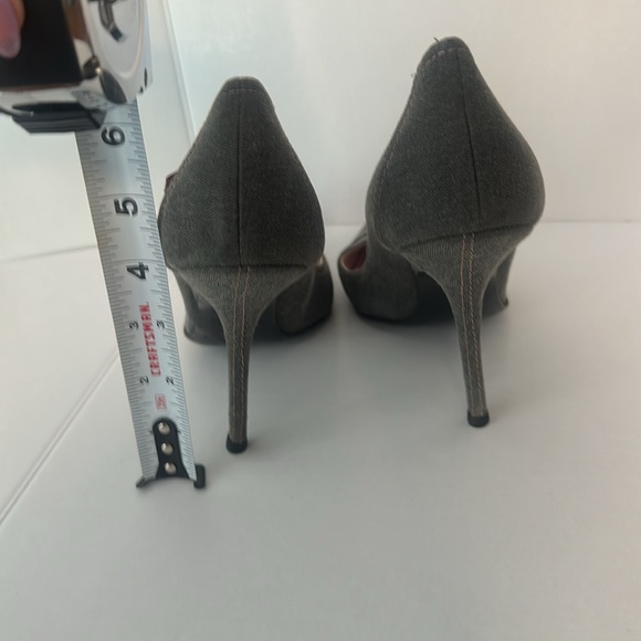 Christian Dior Denim Gray/Blue and Pink Pointy Toe Pumps Size 40, 4” heel - Picture 6 of 12